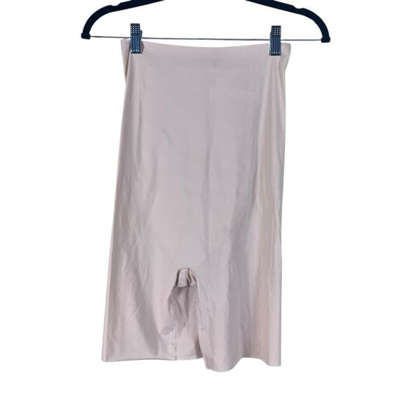 Spanx Shapewear Shaping Shorts Seamless Compression Biker Layering Nude Large - Picture 1 of 7